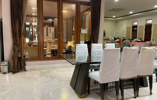 Sunrise Garden  split level 3 luas tanah 509 m² timur