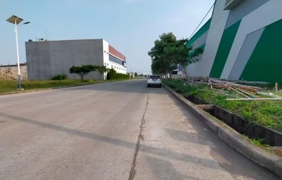 Pabrik / gudang kosongan tanpa ME