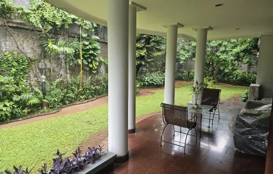 Tampak Belakang