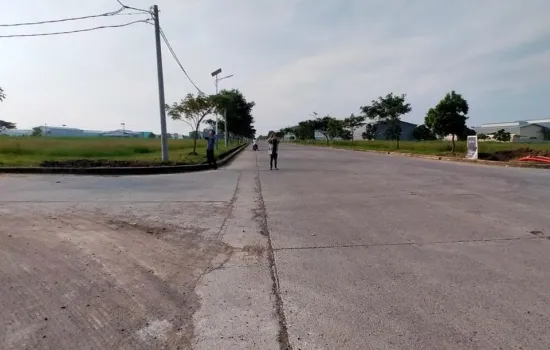 Pabrik / gudang kosongan tanpa ME