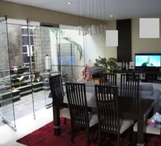 Rumah bagus 2lantai , siap huni kT4 , KM 3