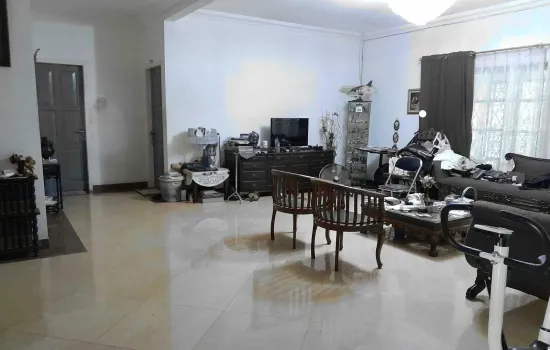 Rumah 1 lantai area Kebon Jeruk dekat pusat keramaian