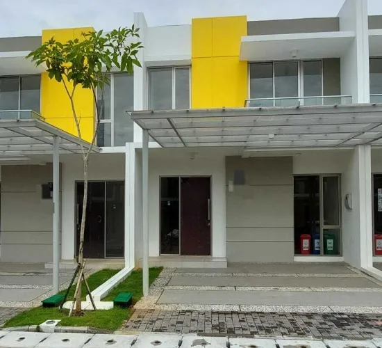 Rumah Baru PIK2, lokasi bagus dekat pintu toll