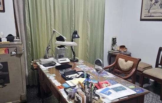 Rumah 2 lt, Siap huni, cocok utk Rmh tinggal dan usaha