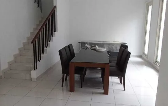 Disewakan rumah cantik dgn lingkungan nyaman