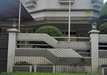 RUMAH HOEK BAGUS
