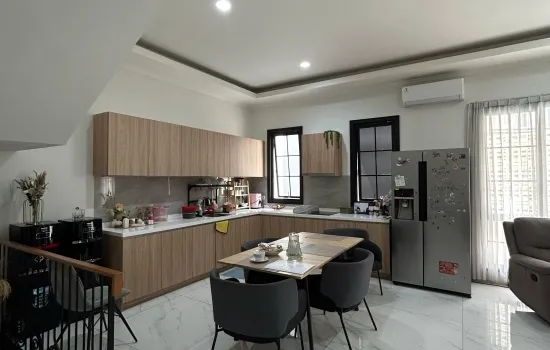 Rumah di alam sutera, tangerang