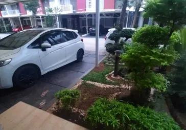 Rumah cantik siap huni di Green Lake City