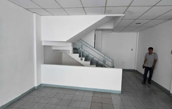 Kedoya Elok Plaza 4 lantai siap masuk hadap utara