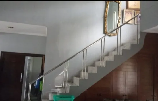 Rumah Intercon. Luas 322 m2. Lokasi favorite. 4Kt.