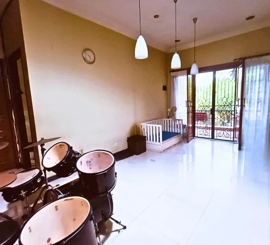 Rumah 2 lantai di cluster area prima Puri indah