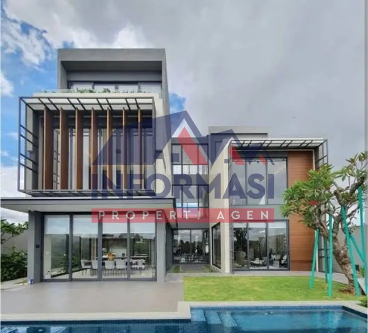 Rumah Mewah 3 lantai , bagus , baru , strategis