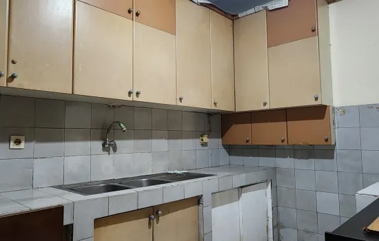 Taman Ratu. Lt 105 m2. Dekat jalan Panjang jakarta Barat.