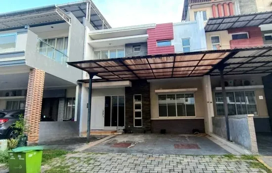 Puri Mansion ... hadap utara...cantiek