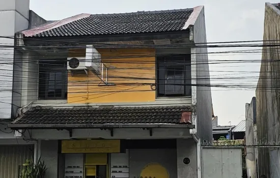 dijual ruko cocok untuk tempat usaha/ kantor / kos-kosan