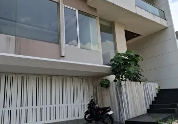 Rumah Tiara Gading serpong lt 405m lb 700m