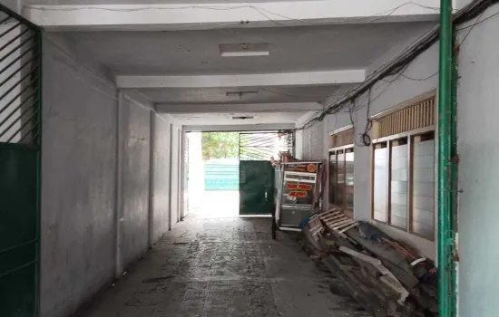 Rumah tua hitung tanah cocok usaha 1345 m2