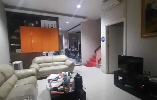 Rumah cantik siap huni di Green Lake City