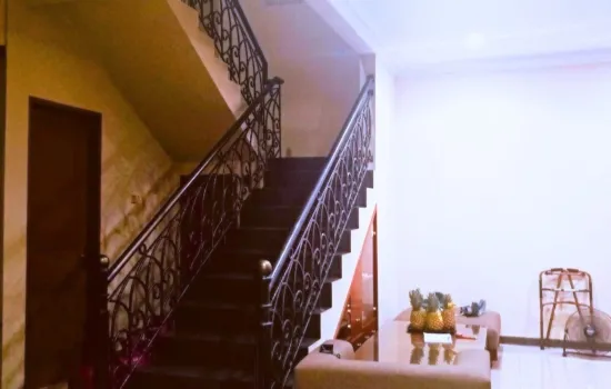 Rumah 2 lantai di cluster area prima Puri indah