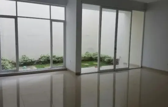 Jarang ada! Rumah baru di kav.dki, siap huni.