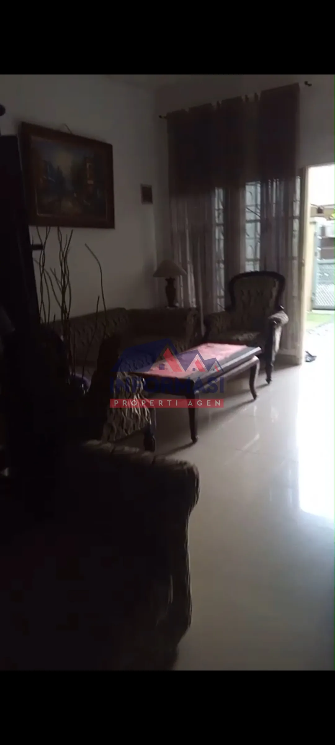 Dijual rumah daerah karang tengah.. Ciledug ..