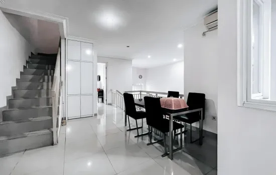 Rumah Permata Buana Lokasi Bagus