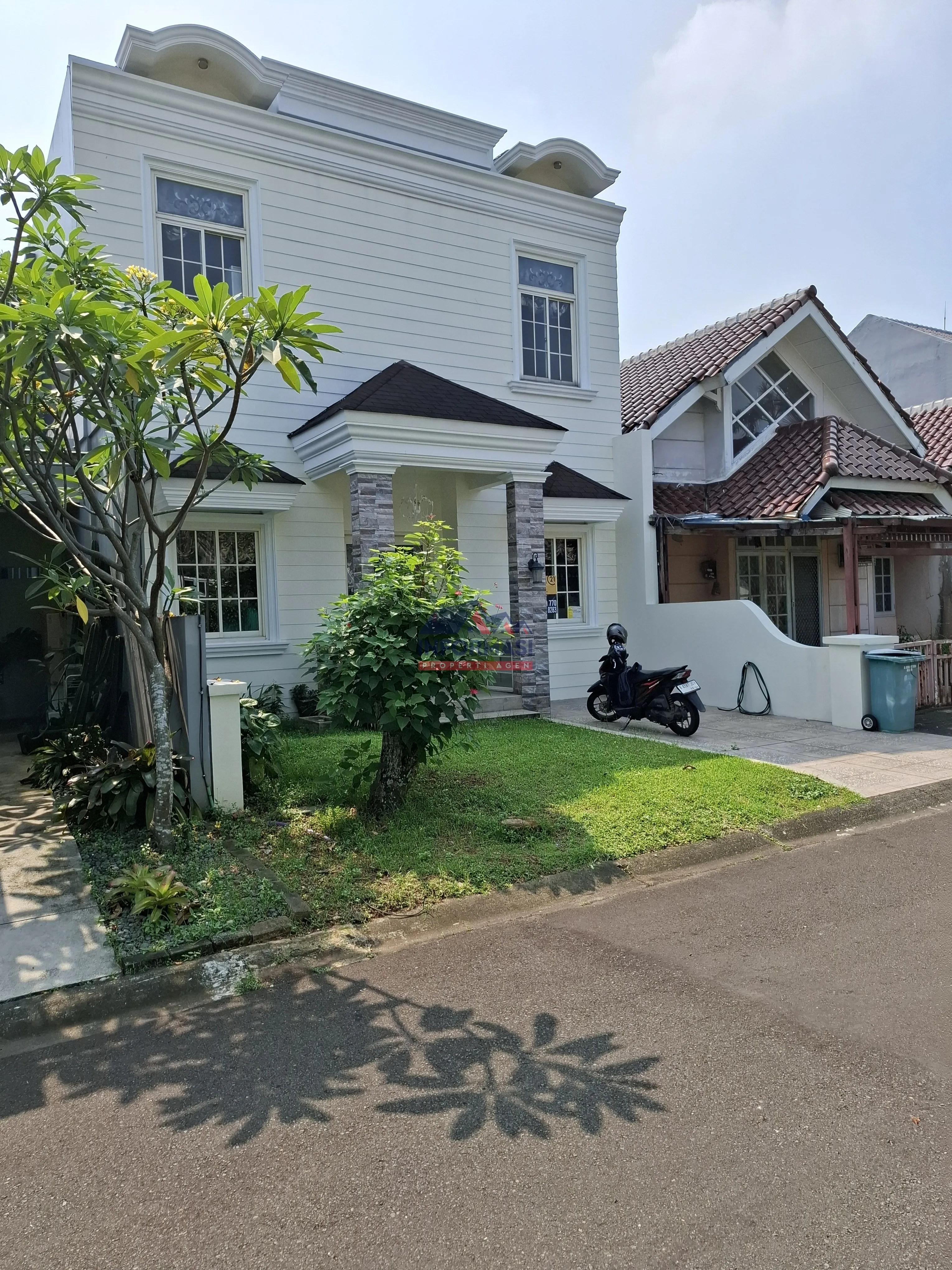 Rumah mewah 2lt tmn bromo lippo krwc lt 144/230m
