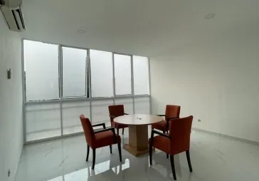 Ruko bagus 3,5 lantai , Furnished