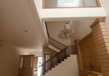 Rumah sewa 2 lantai di Puri Indah  Cluster exclusive