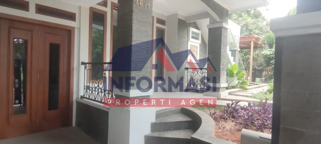 Rumah bagus siap huni , lokasi strategis ,4kmr ,3kmr mandi