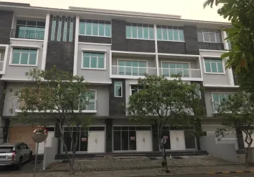 Disewakan Ruko 3 Gandeng Strategis PIK EL Siap Usaha Jakarta