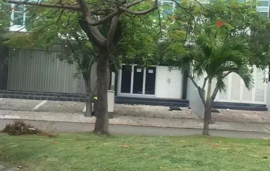 Disewakan Ruko 3 Gandeng Strategis PIK EL Siap Usaha Jakarta
