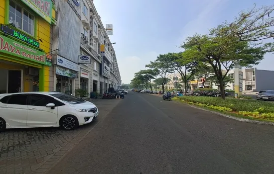 Ruko 4 Lt Hadap jalan  green lake city