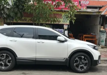 Rumah tua untuk usaha / kost   di jalan raya grogol