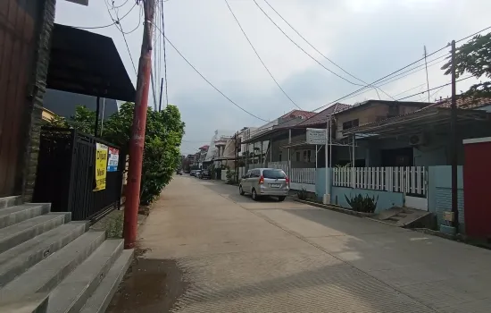 Rumah green ville bagus hoek luas