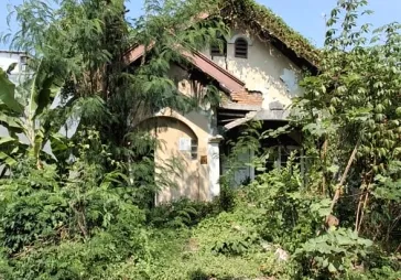 Dijual rumah HITUNG TANAH di cluster Lippo Cikarang