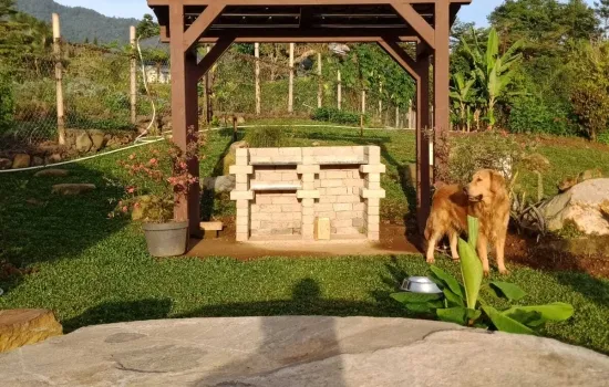 Villa dengan tanah yang luas di Coolibah, Jawa Barat