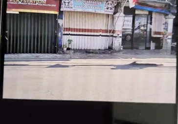 Dijual rumah tua beserta 3 kios di Jl.Panjang Kmp baru,Jakba