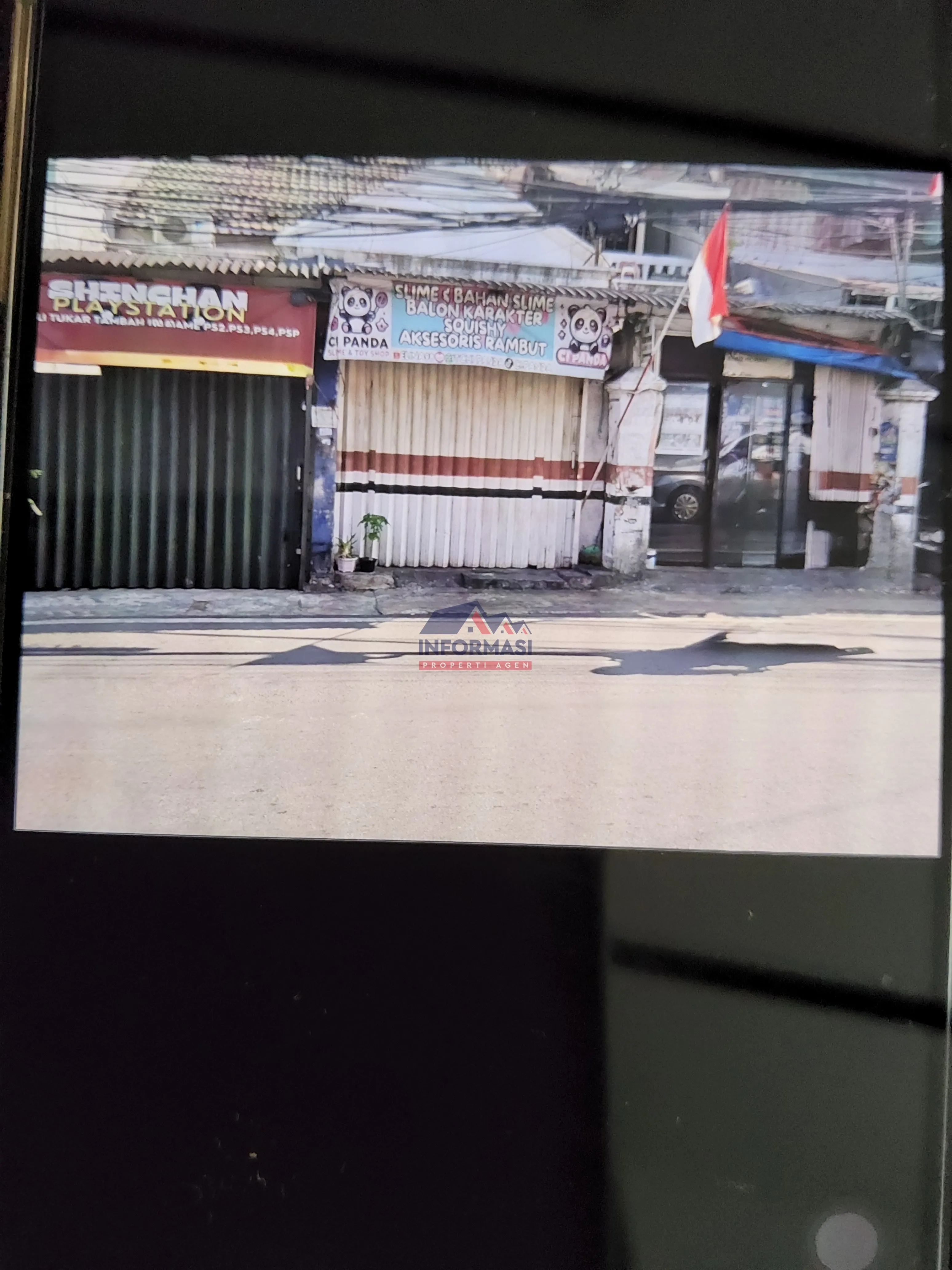 Dijual rumah tua beserta 3 kios di Jl.Panjang Kmp baru,Jakba
