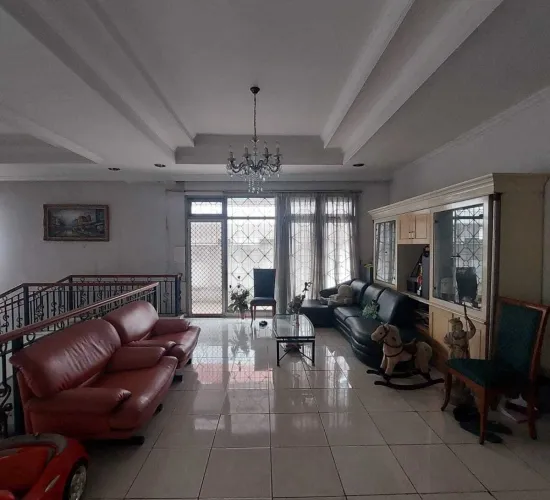 Rumah siap huni Mega Kebon Jeruk