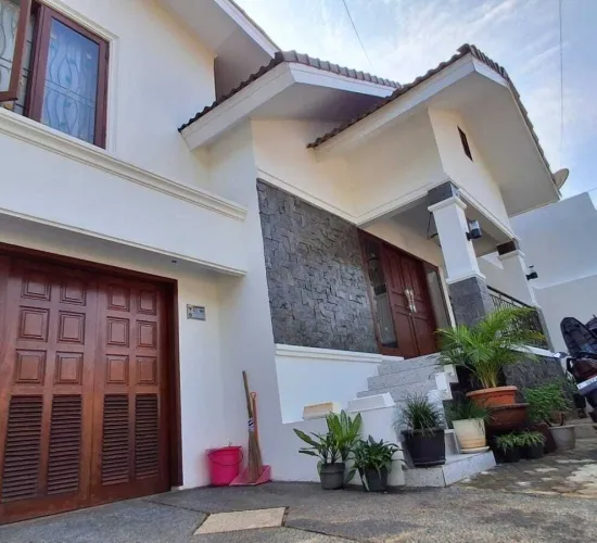 Dijual rumah strategis asri di Pejaten Timur Jakarta Selatan
