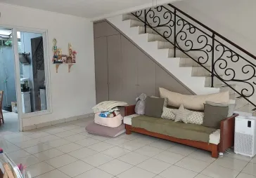 Dijual Rumah 2 lt di SMS Gading Serpong