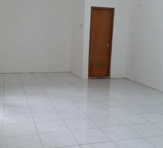 Gudang lokasi strategi LT 708m2 LB 600 di Kamal