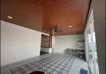 `Dijual Cepat: Rumah Bebas Banjir di Taman Jeruk