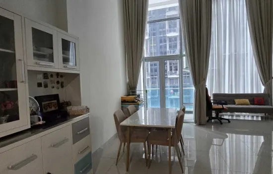 DIJUAL!! Apt cantik & terawat,lokasi strategis,view menarik.