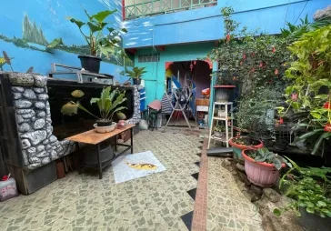Rumah panjang Graha Raya