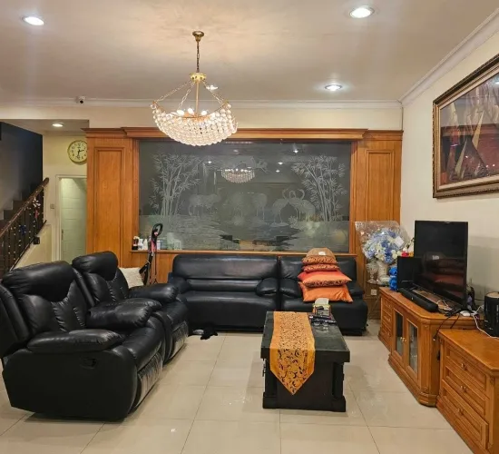 Rumah Puri Indah 2 lantai