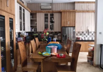 Dijual rumah Megah dan kokoh dgn furniture yg super duper