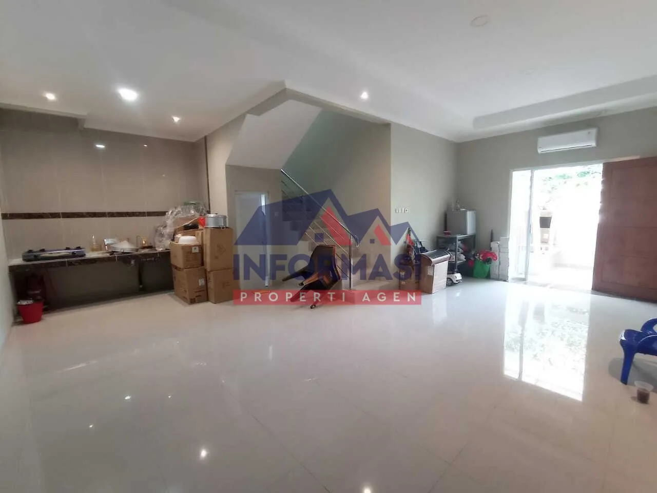 `Waktunya Upgrade! Greenville blok W 2,5 Lantai