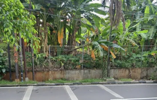 Kav Besar Jarang Ada Simprug Garden Boulevard
